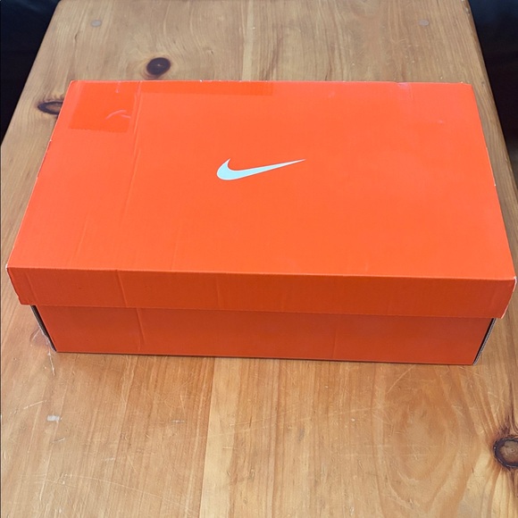 ✔️Size 10 - NWT: NIKE - Women's Revolution 7 Running Shoes - Picture 13 of 13